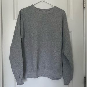 Gray crewneck